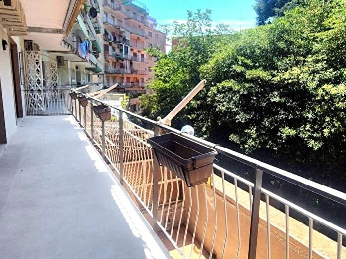 Appartamento trilocale in affitto in Via Bernardo Cavallino, Zona Ospedaliera, Napoli