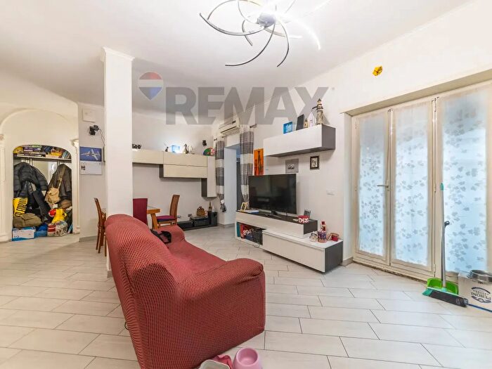 Appartamento quadrilocale in vendita in Via Tor De' Schiavi, Roma