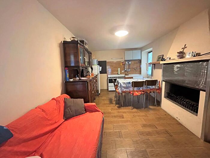 Casa trilocale in vendita in Via Piazzo Mello, Mello