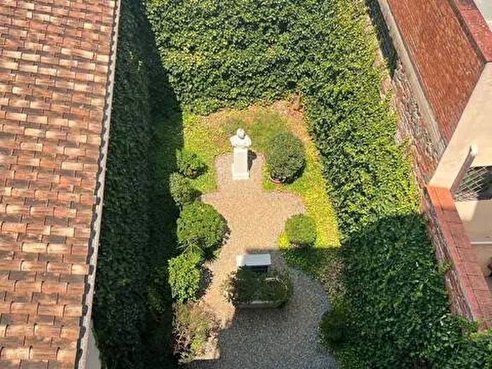 Appartamento trilocale in affitto in Piazza Degli Ottaviani Nn, Santa Maria Novella, Firenze
