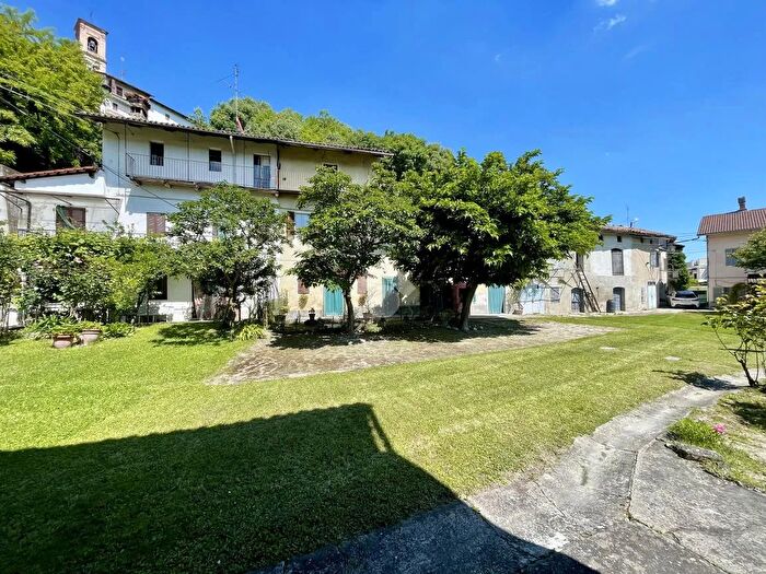 Casa con 5 locali in vendita in Via Vicario, Villamiroglio