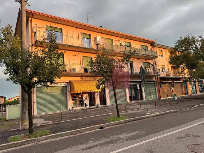 Appartamento trilocale in affitto in Via Buffalora, Buffalora, Brescia