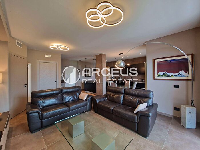 Appartamento con 5 locali in vendita in Sirmione