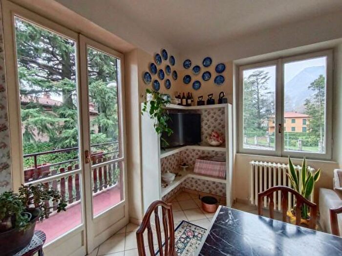 Appartamento trilocale in vendita in Canzo