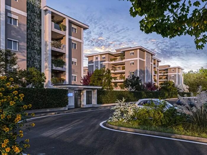 Appartamento quadrilocale in vendita in Via Allessandro Volta, Cormano