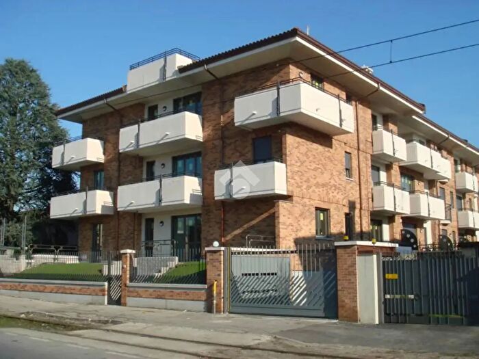 Appartamento bilocale in affitto in Via Milano, Desio