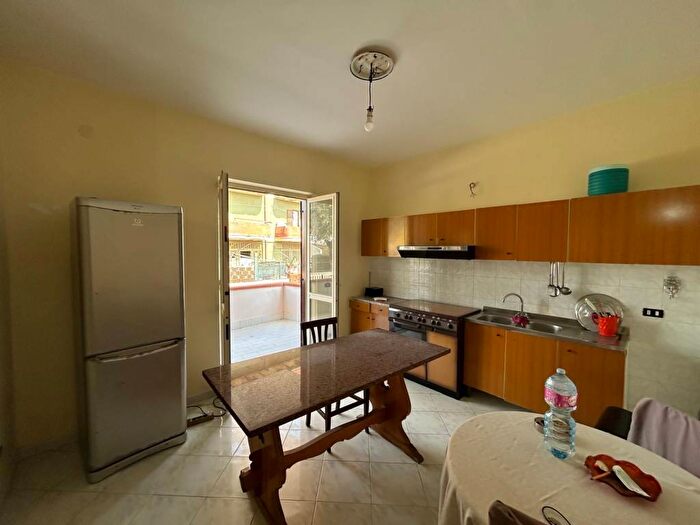 Appartamento trilocale in affitto in Viale Fiume Rubicone, Bagnara Destra Volturno, Castel Volturno