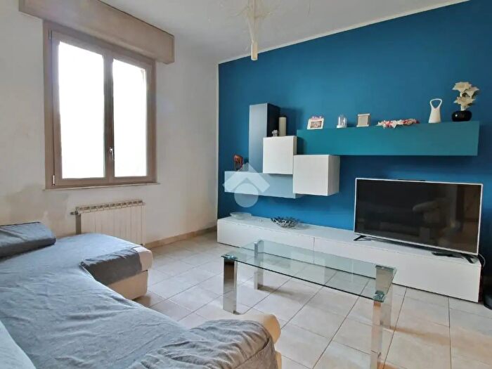 Casa con 5 locali in vendita in Via Lauzi, Lungavilla