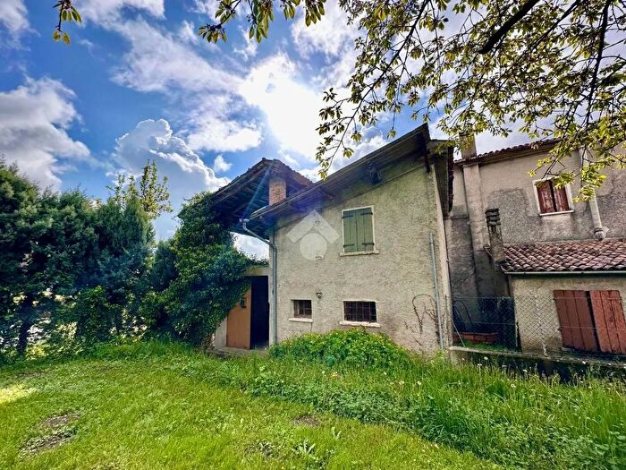 Casa con 5 locali in vendita in Contrada Pastega, Possagno