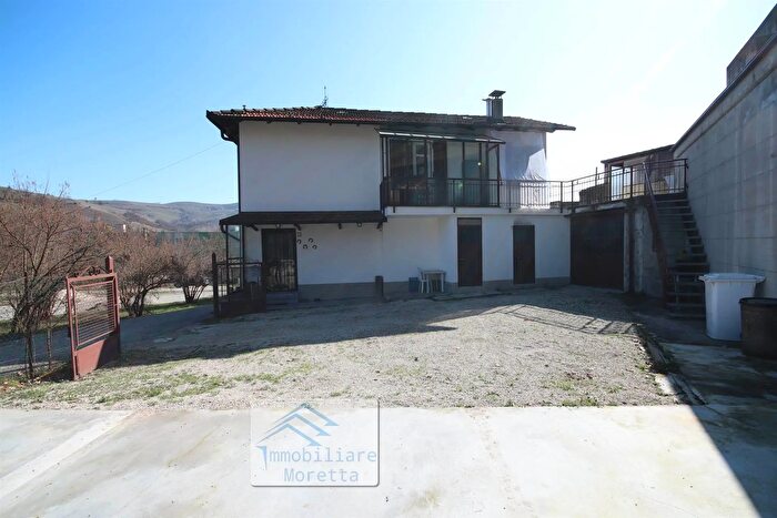 Casa con 5 locali in vendita in Alba, Diano DAlba