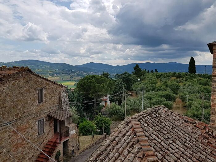 Casa con 5 locali in affitto in Località Monte Petriolo, Perugia