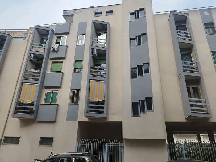 Appartamento trilocale in vendita in Via Alcide De Gasperi, Taranto