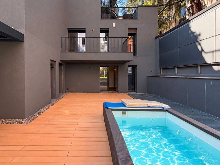 Casa quadrilocale in affitto in Via Stendhal, Solari, Milano