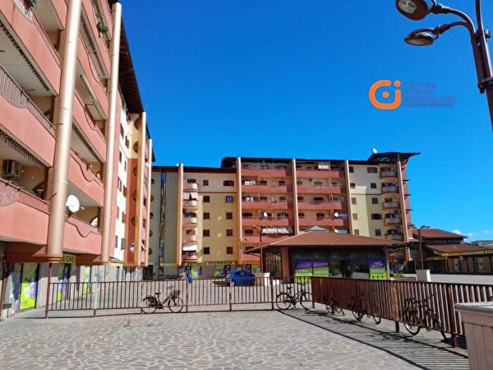 Appartamento bilocale in vendita in Via Naro, Pomezia