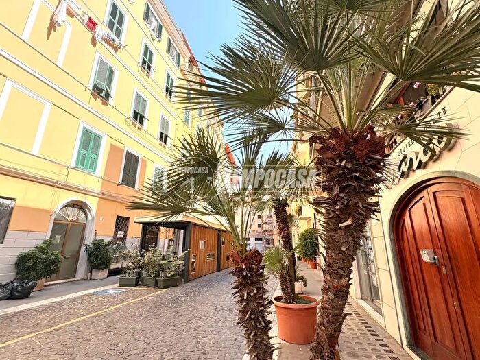 Appartamento trilocale in vendita in Via Trieste, Civitavecchia