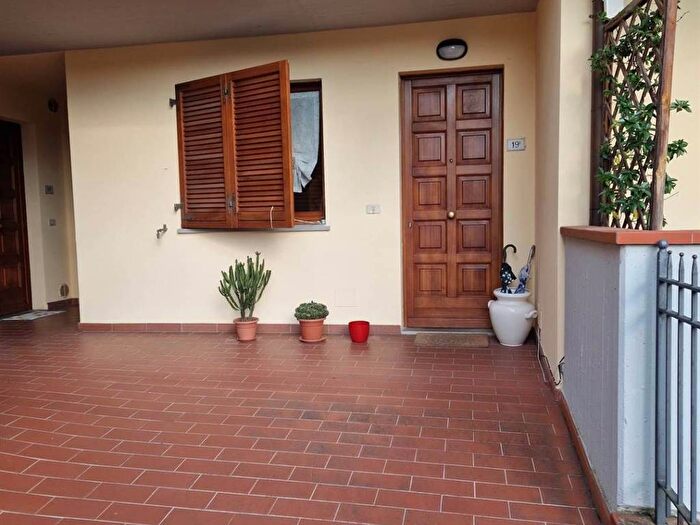 Appartamento con 5 locali in affitto in Poggio a Caiano