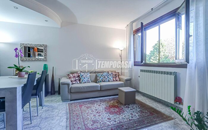 Appartamento trilocale in vendita in Via Acerbi, Castano Primo