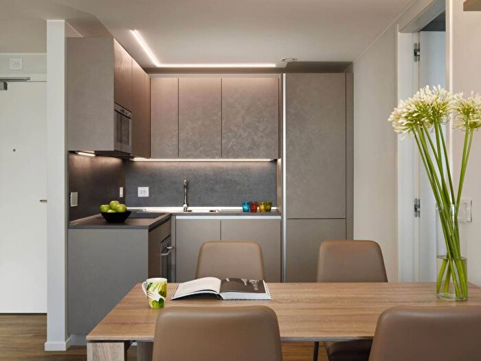 Appartamento bilocale in affitto in Via Alfredo Campanini, Melchiorre Gioia, Milano