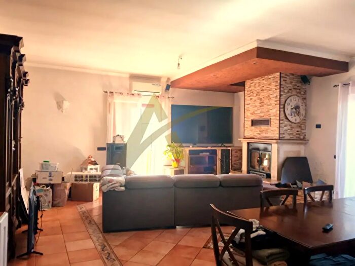 Appartamento trilocale in vendita in Velletri