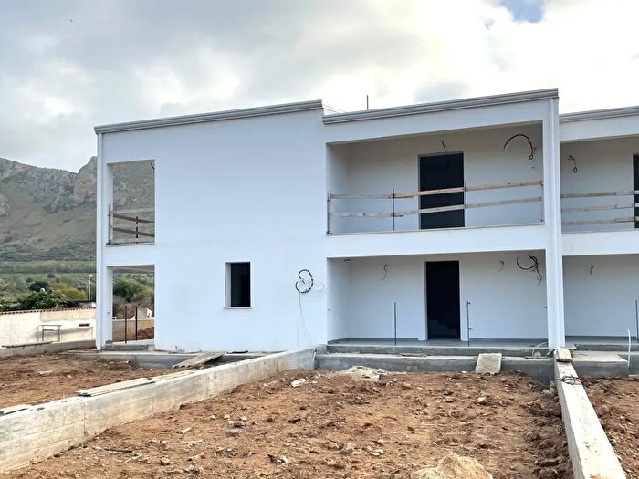 Casa con 5 locali in vendita in Contrada Piano di Guardia Snc, Terrasini