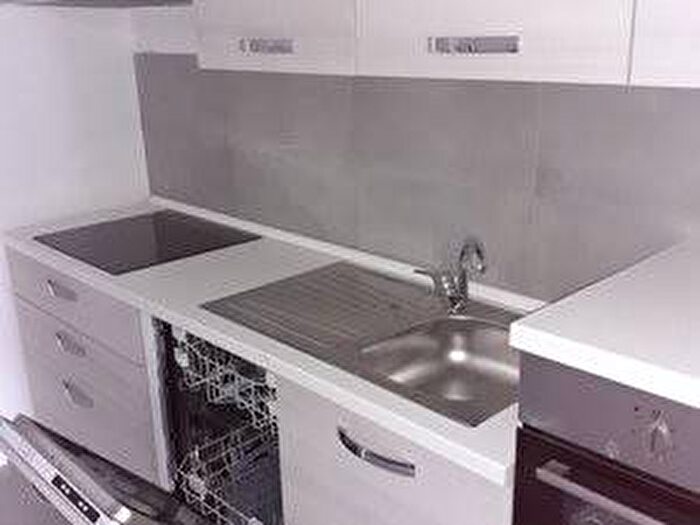 Appartamento bilocale in affitto in Via Andrea Maffei, Montenero, Milano