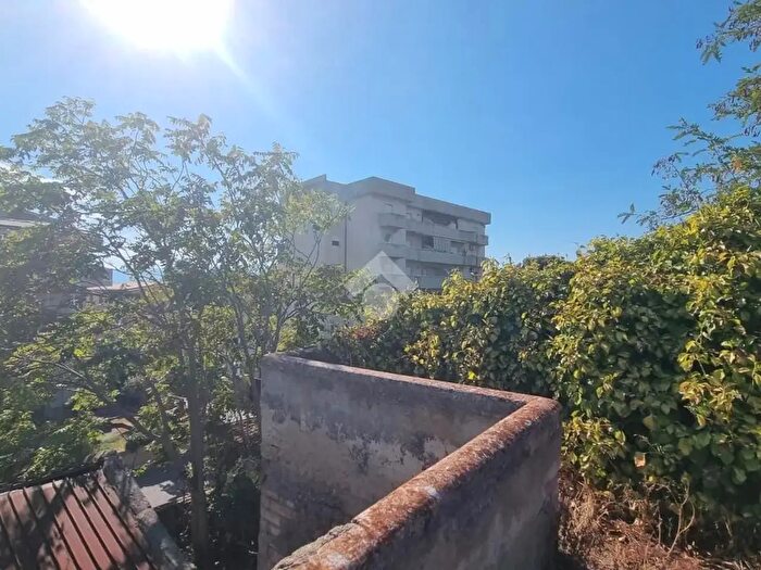 Casa quadrilocale in vendita in Via Garibaldini, Reggio di Calabria