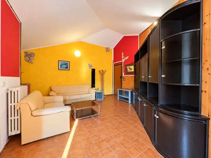 Casa quadrilocale in affitto in Via Torino, Canale