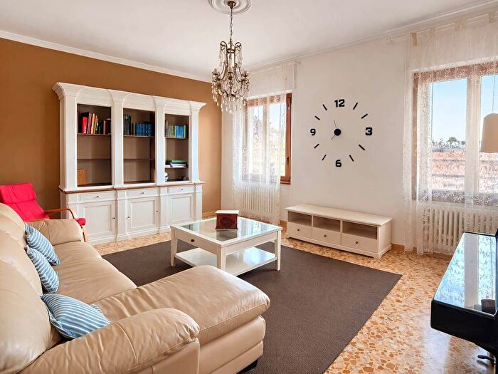 Appartamento con 5 locali in affitto in Via Sirtori, Campo di Marte, Firenze