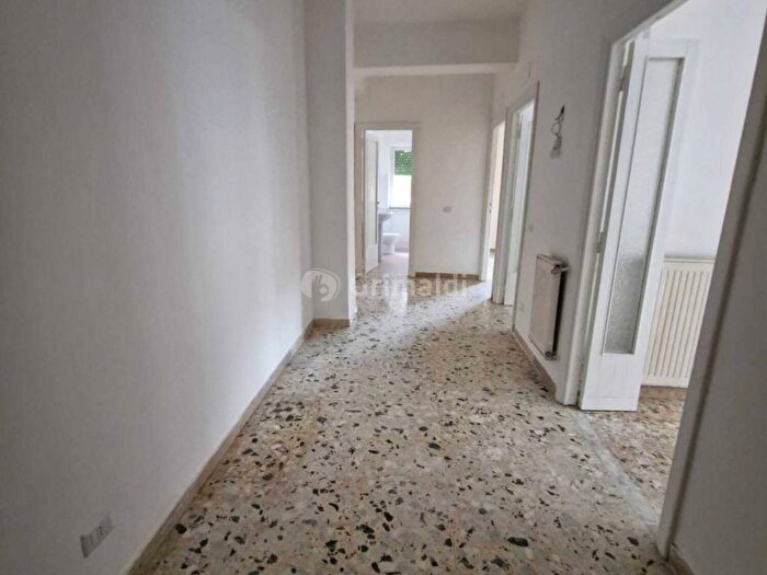 Appartamento trilocale in affitto in Via Emilia, Centro, Nettuno