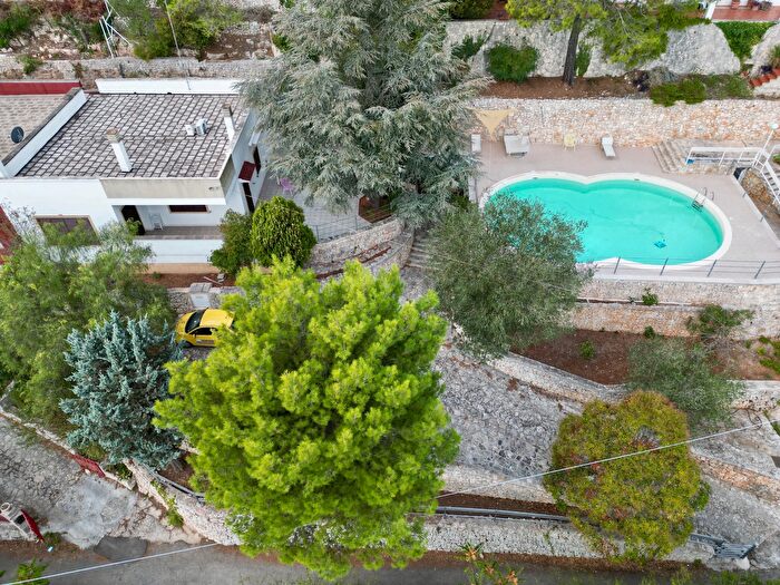 Casa quadrilocale in vendita in Viale Sportelli, Fasano