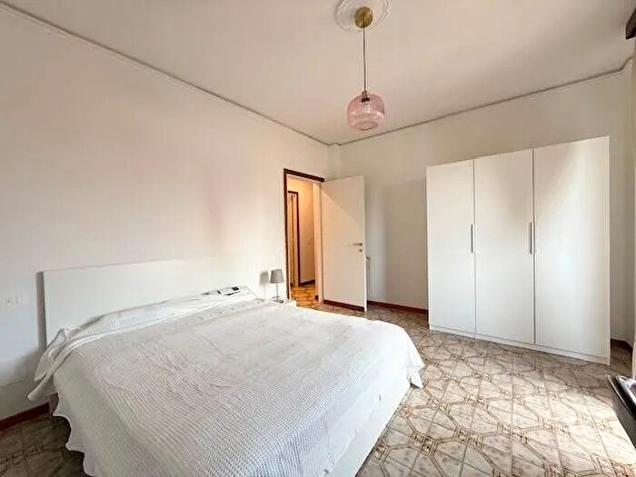 Appartamento con 5 locali in affitto in Firenze, Firenze