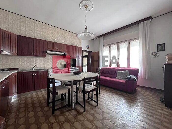 Casa quadrilocale in vendita in Via Bachelet, Casier