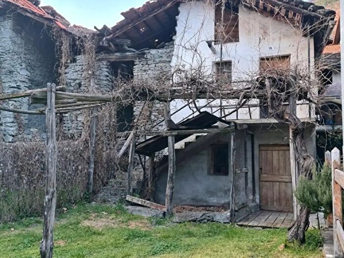 Casa con 5 locali in vendita in Località Chetoz, Quart