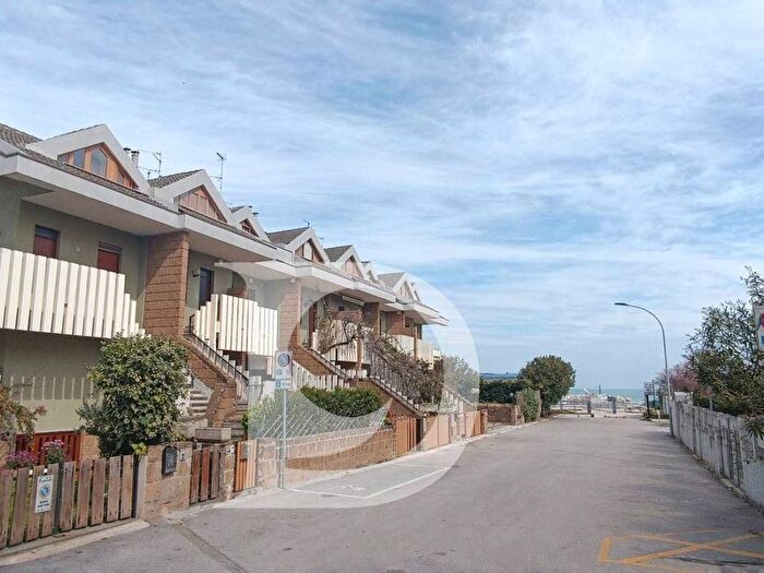 Casa trilocale in affitto in Via Sinello, Centro, Francavilla al Mare