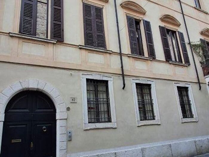 Appartamento trilocale in affitto in Via Gasparo da Salò, Castello Via Musei, Brescia