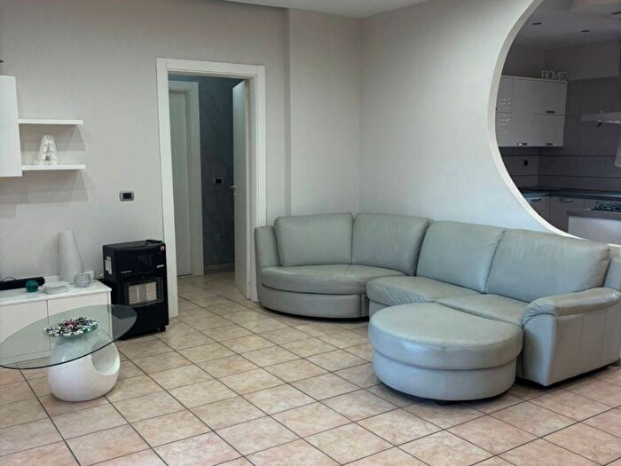 Appartamento quadrilocale in affitto in Via Domenico Scarlatti, Ischitella, Castel Volturno