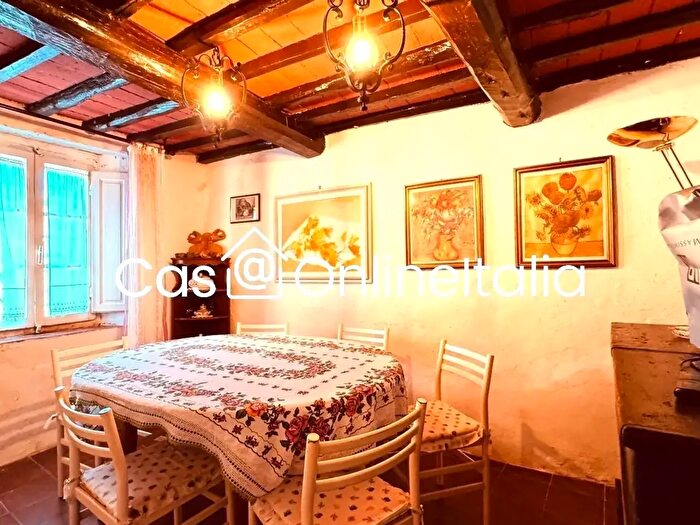Casa con 8 locali in vendita in Via di Gavazzoli, Vernio