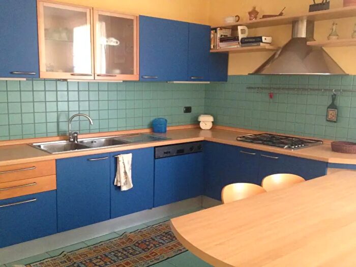 Casa con 6 locali in affitto in Ravenna