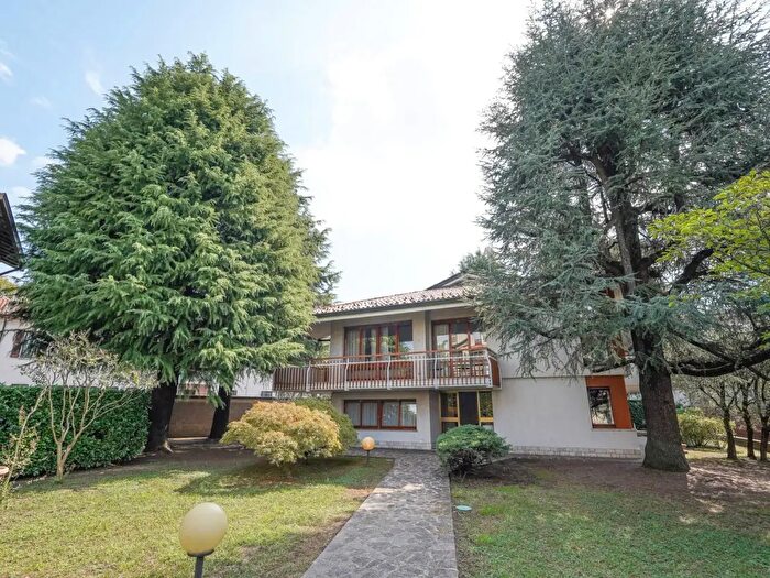 Casa con 5 locali in vendita in Bramante, Treviglio