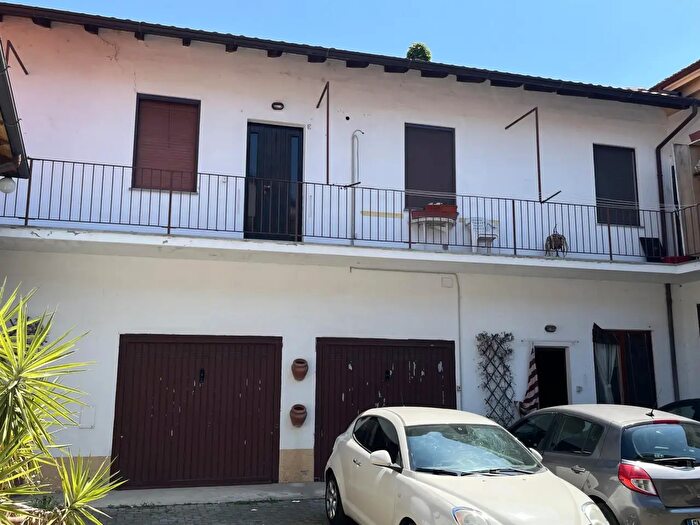 Appartamento trilocale in vendita in Via Manara Negrone, Vigevano