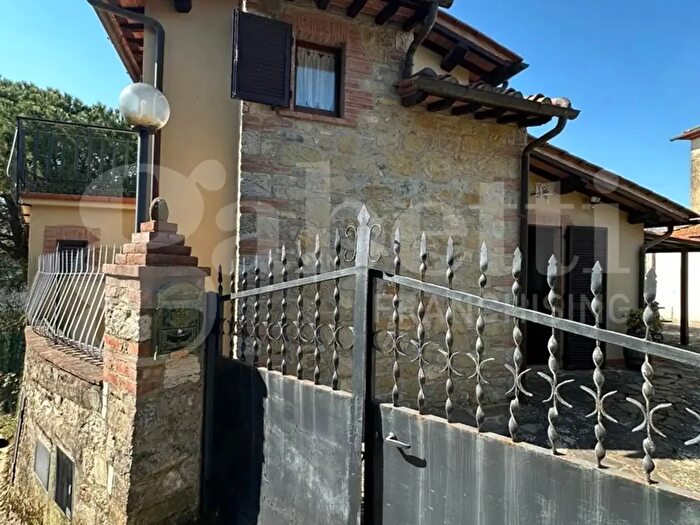 Casa trilocale in vendita in Gaiole In Chianti