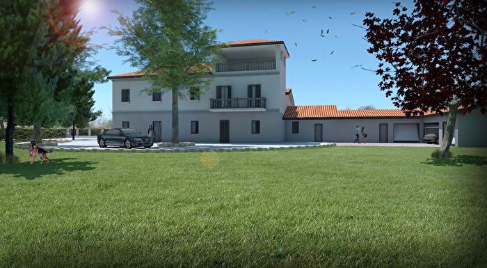 Casa con 12 locali in vendita in Podenzano