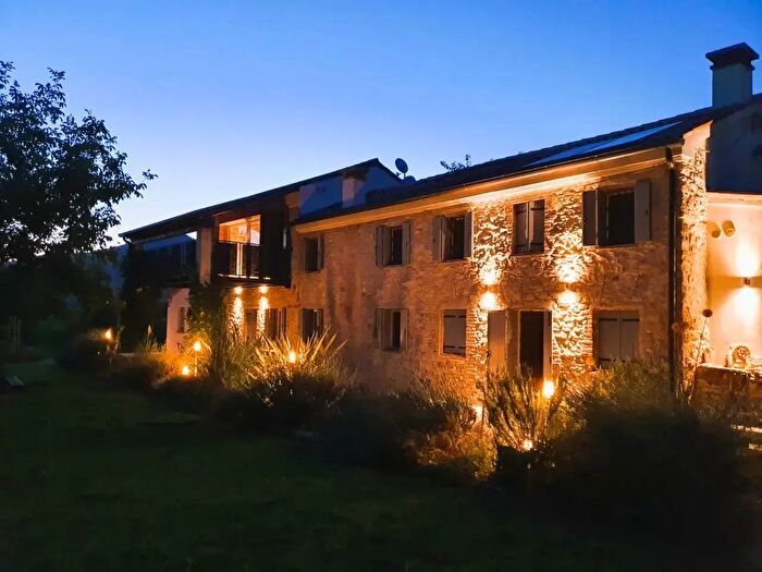 Casa con 5 locali in vendita in Cinto Euganeo