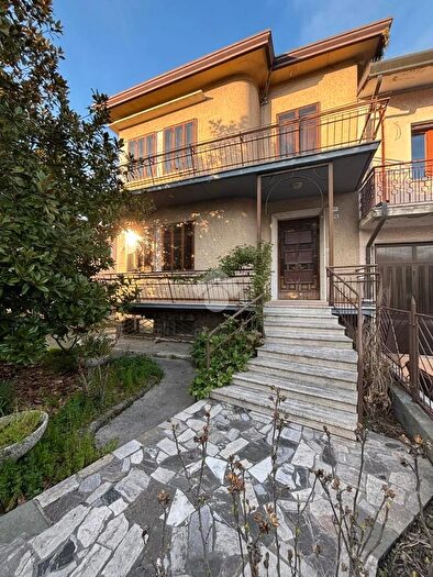 Casa trilocale in vendita in Via Roma, Solesino