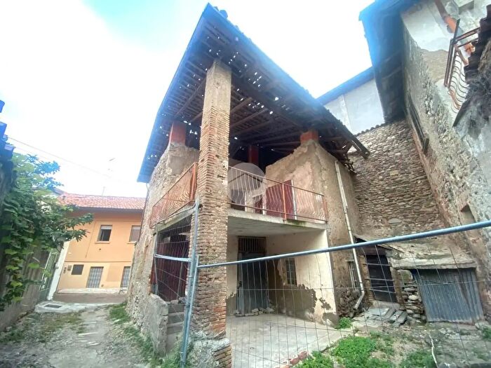 Casa quadrilocale in vendita in Vicolo Foresti, Palazzolo Sull'Oglio