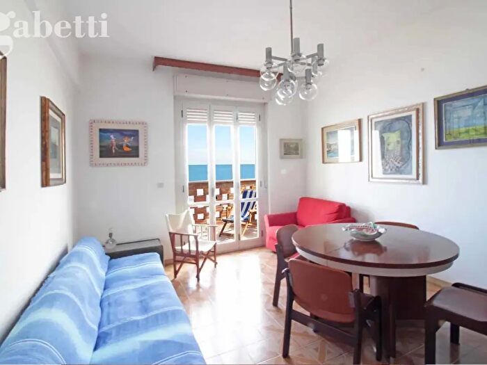 Appartamento quadrilocale in vendita in Lungomare Italia, Senigallia
