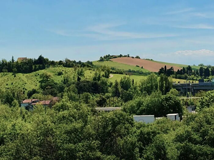 Appartamento con 5 locali in vendita in Ancona