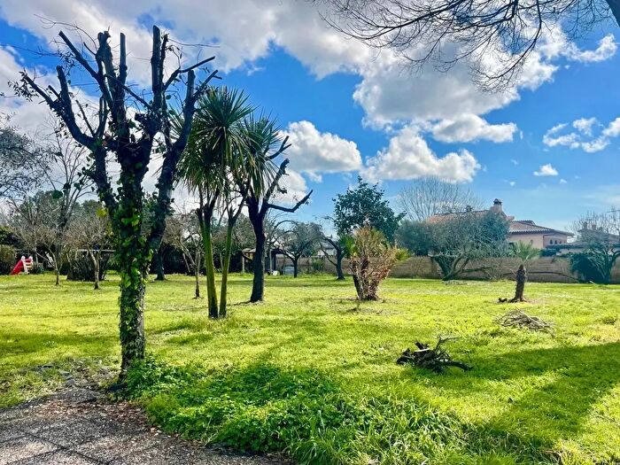 Casa con 5 locali in vendita in Via Carlo Calcaterra, Roma