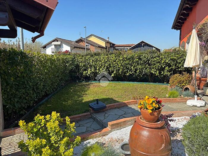 Case in Vendita e in Affitto - 3