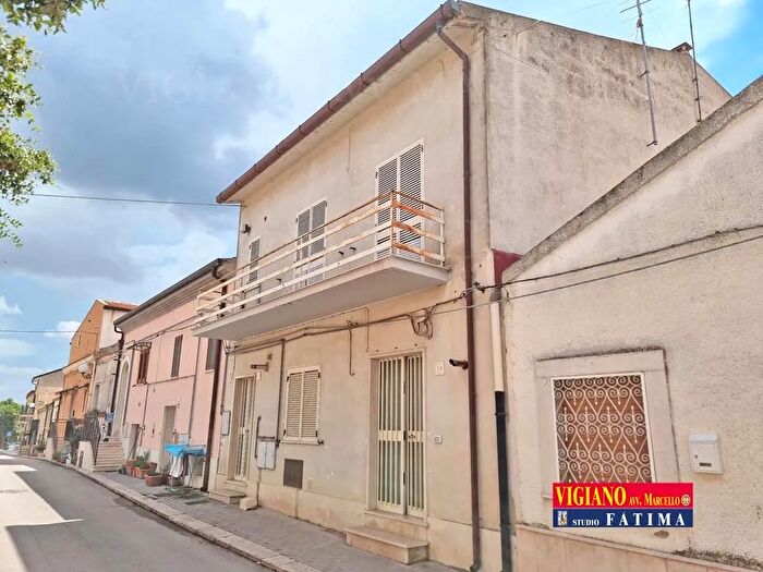 Appartamento trilocale in vendita in False, Castelluccio Dei Sauri